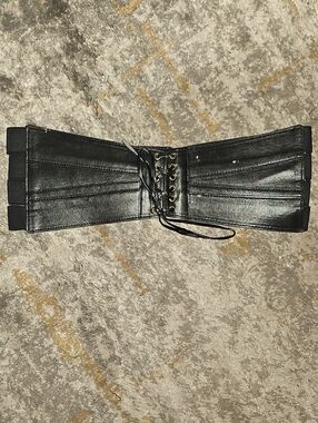 Frederick's Of Hollywood Vintage Black Lace-Up Faux Leather Waist Belt